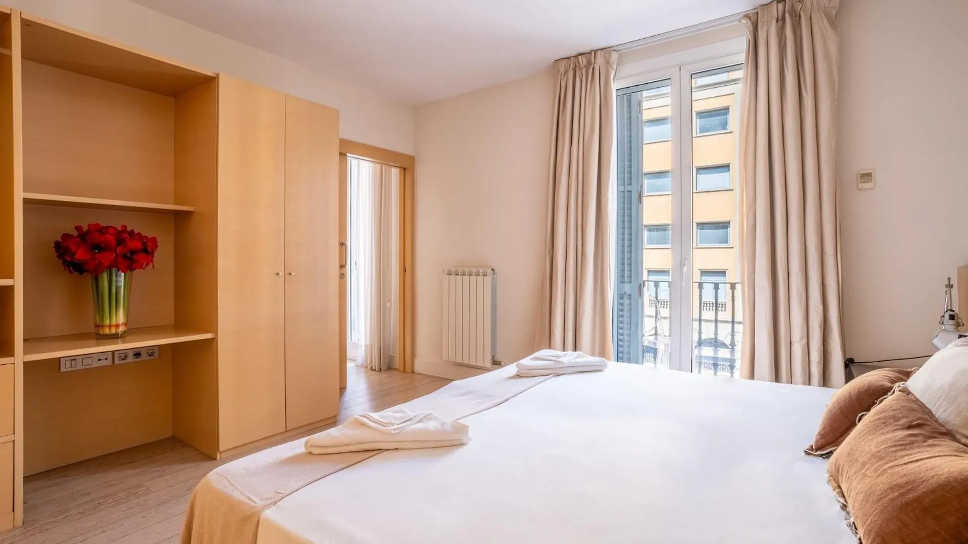 Classy 3Bed 3Bath Apartment In Eixample Barcelona 0*,  Spain